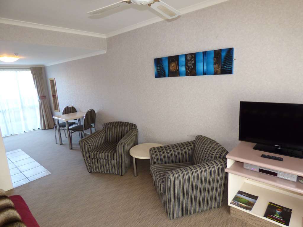Deco City Motor Lodge Napier Room photo